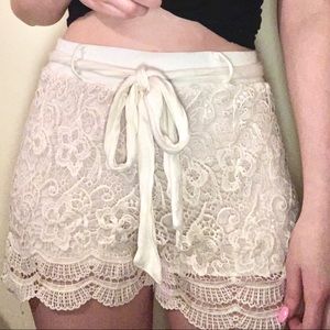 RUE21 Lace fabric shorts